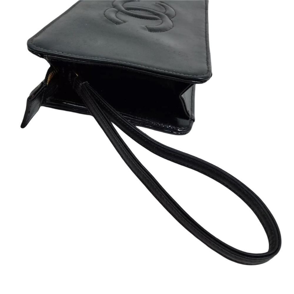 CHANEL Classique Leather Clutch - Picture 4 of 9